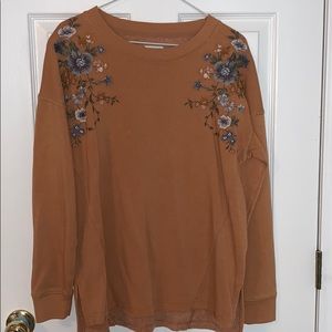 American Eagle Crew Neck